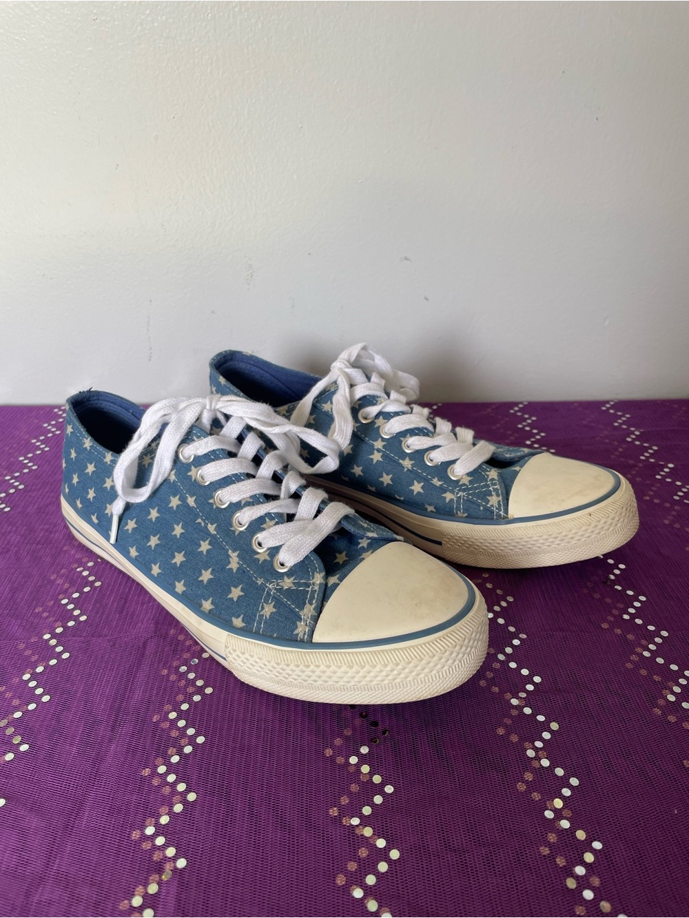 Falls Creek Skipper Stars Blue Canvas Sneakers, Size 9